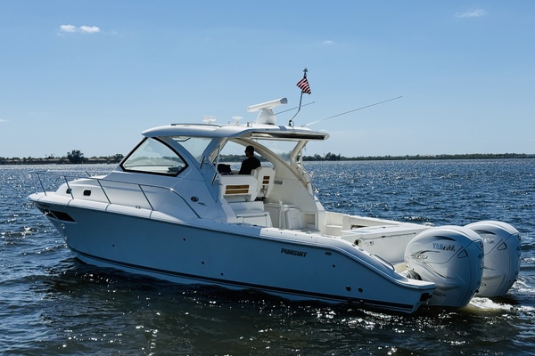 35ft Pursuit Yacht For Sale