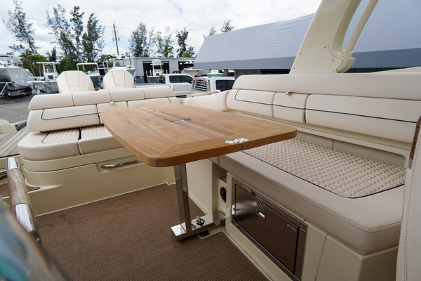 31ft Chris Craft Yacht For Sale