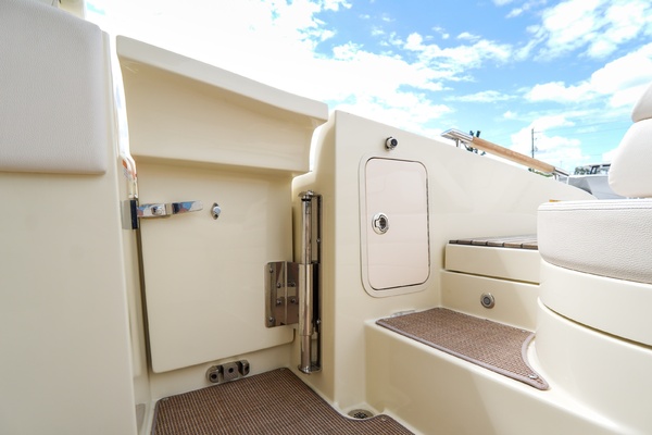 31ft Chris Craft Yacht For Sale