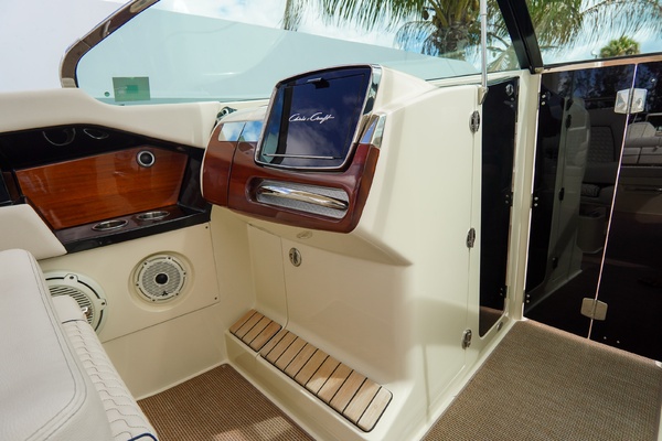 31ft Chris Craft Yacht For Sale