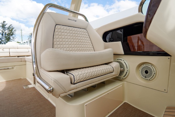 31ft Chris Craft Yacht For Sale