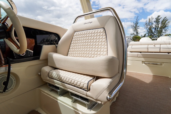 31ft Chris Craft Yacht For Sale