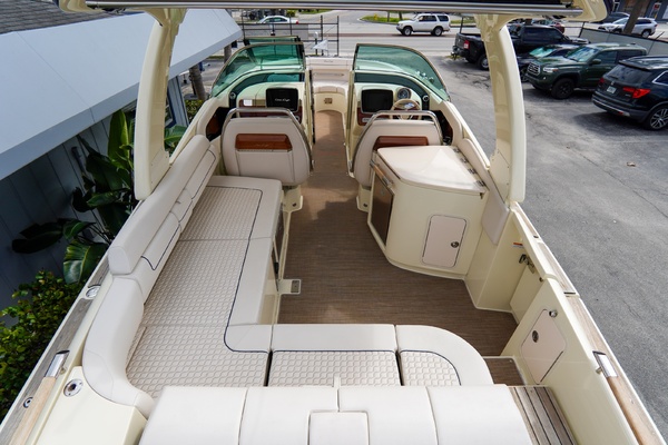 31ft Chris Craft Yacht For Sale