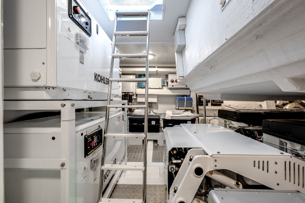 Sunset 8 80ft Azimut Yacht For Sale