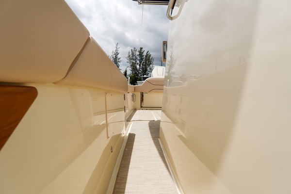 31ft Chris Craft Yacht For Sale