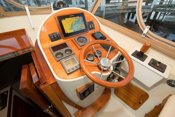 Golden Gate 29ft Hinckley Yacht For Sale
