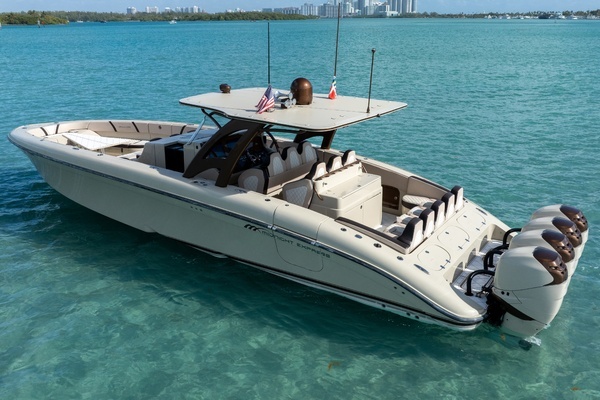 2019 Midnight Express 43