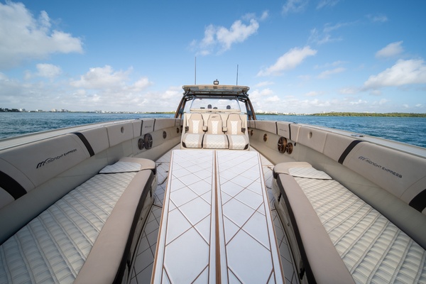 43ft Midnight Express Yacht For Sale