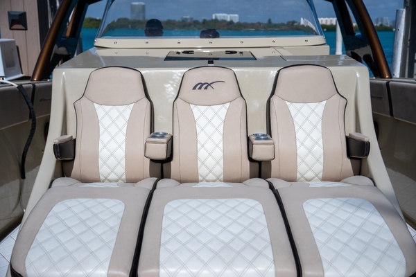 2019 Midnight Express 43