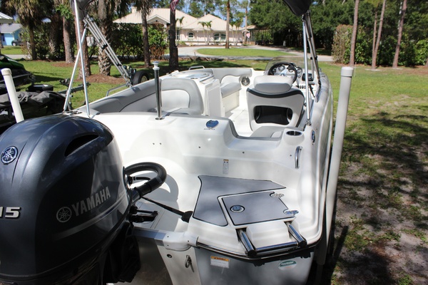 20ft NauticStar Yacht For Sale