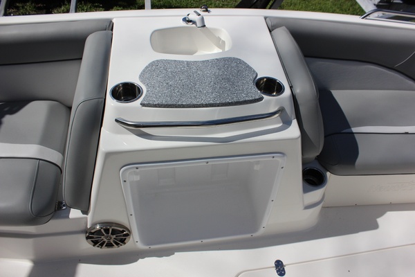 20ft NauticStar Yacht For Sale