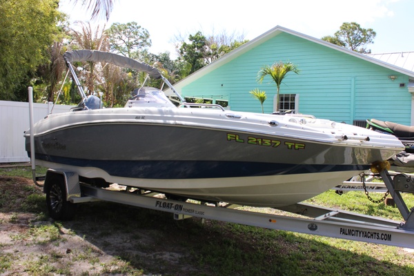 20ft NauticStar Yacht For Sale