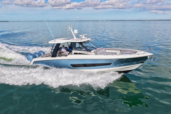 42ft Boston Whaler Yacht For Sale