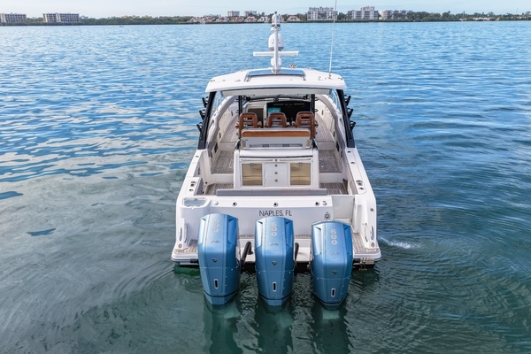2023 Boston Whaler 42