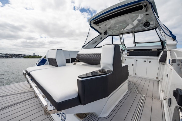 37ft Monterey Yacht For Sale