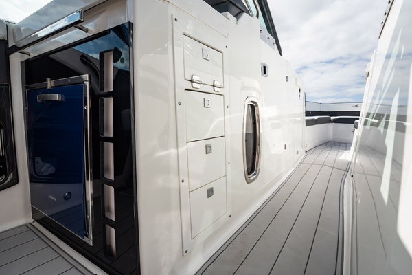 37ft Monterey Yacht For Sale