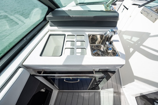 37ft Monterey Yacht For Sale