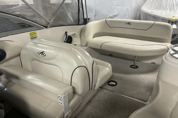 25ft Monterey Yacht For Sale