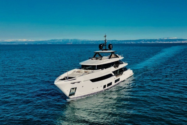 2025 Custom Line 127