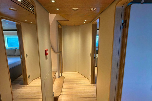 LA VETTA 127ft Custom Line Yacht For Sale