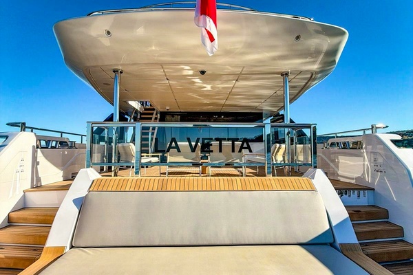 LA VETTA 127ft Custom Line Yacht For Sale