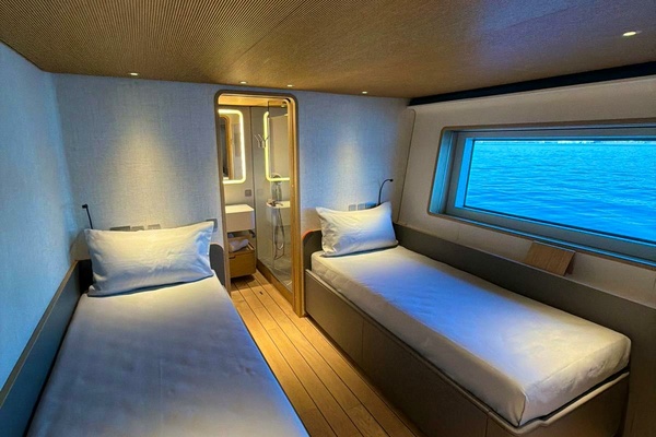 LA VETTA 127ft Custom Line Yacht For Sale