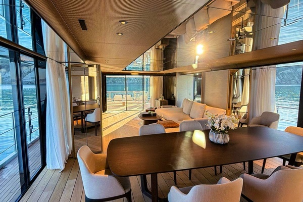 LA VETTA 127ft Custom Line Yacht For Sale