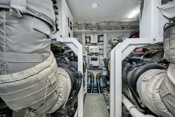 2014 Princess Yachts 73