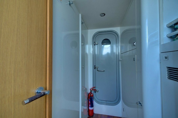 2014 Princess Yachts 73