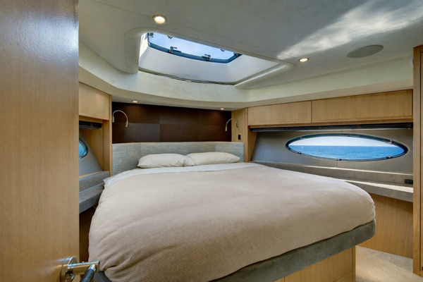 2014 Princess Yachts 73