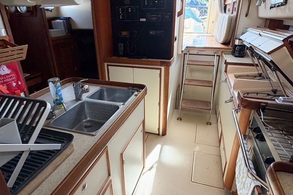 SECOND WIND 41ft Island Packet Yacht For Sale