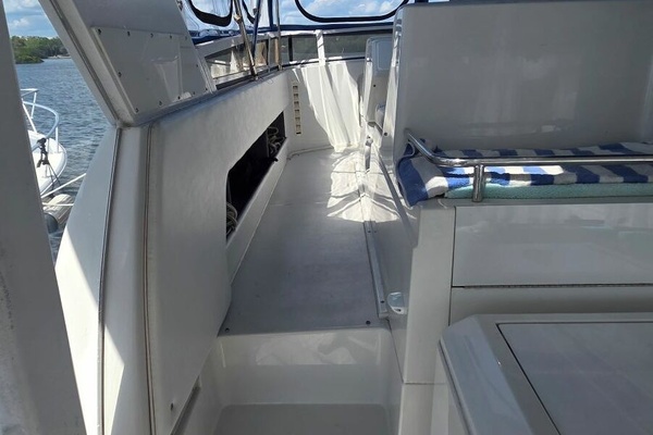 Aft Deck Flybridge Access