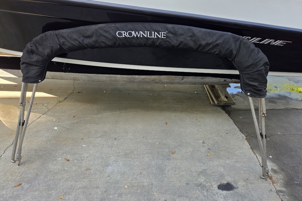 18ft Crownline Yacht For Sale
