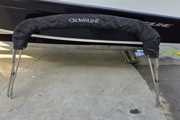 18ft Crownline Yacht For Sale