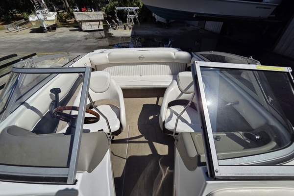 18ft Crownline Yacht For Sale
