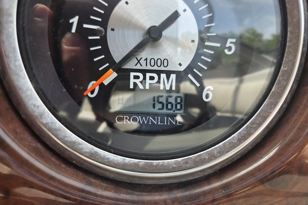 18ft Crownline Yacht For Sale