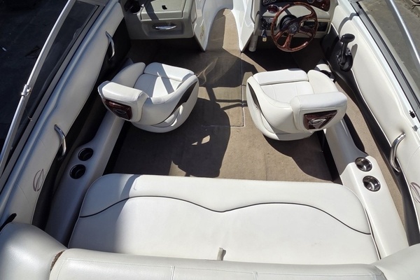 18ft Crownline Yacht For Sale