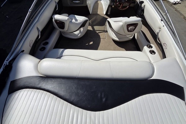 18ft Crownline Yacht For Sale
