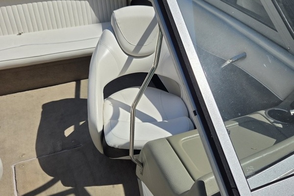 18ft Crownline Yacht For Sale