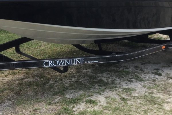 18ft Crownline Yacht For Sale