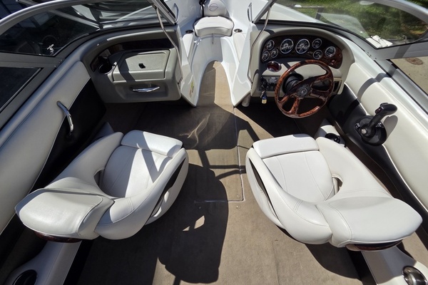 18ft Crownline Yacht For Sale