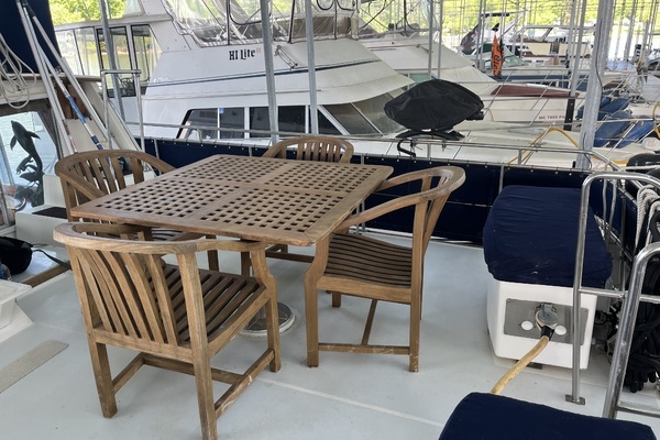Photo of the 1987 Grand Banks 49 Motor Yacht