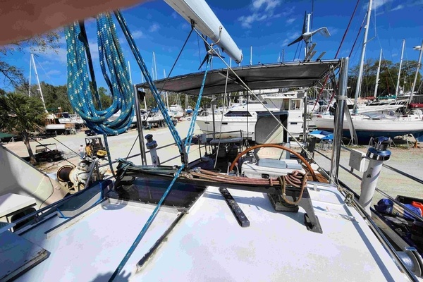 Margaritaville 39ft Bruce Roberts Yacht For Sale