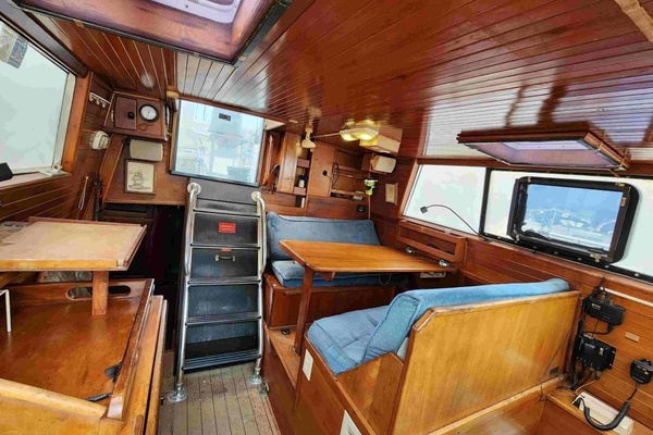 Margaritaville 39ft Bruce Roberts Yacht For Sale