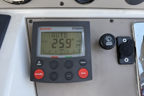 Strait Shooter 38ft Carver Yacht For Sale