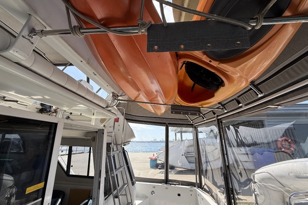 Strait Shooter 38ft Carver Yacht For Sale