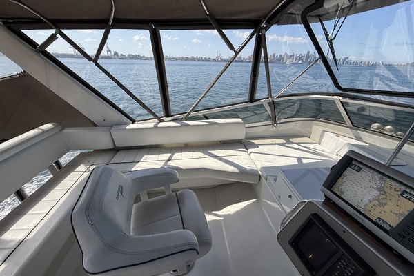 Strait Shooter 38ft Carver Yacht For Sale