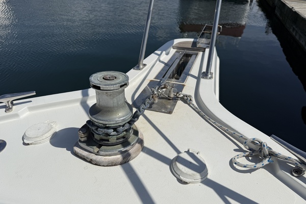 Strait Shooter 38ft Carver Yacht For Sale