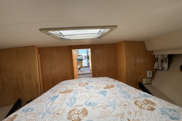 Strait Shooter 38ft Carver Yacht For Sale