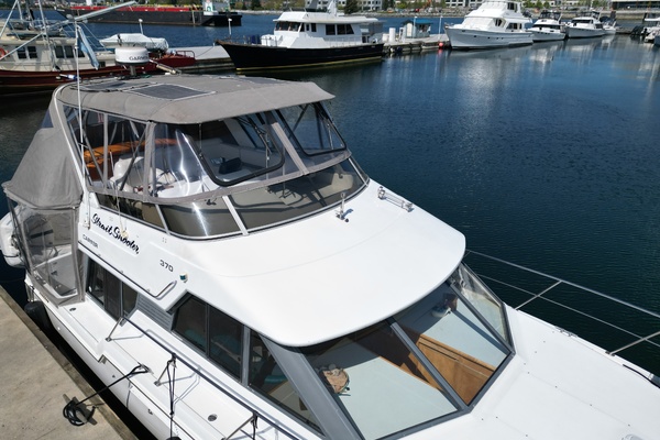 Strait Shooter 38ft Carver Yacht For Sale